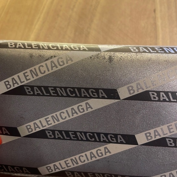 Balenciaga Everyday Zip Long Silver Leather Wallet - Picture 5 of 13
